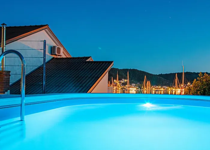 Docks - Island Rab, Croatia بيت للعطل سوبيتارسكا دراغا